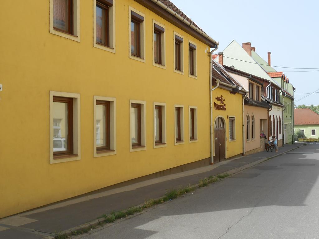 Diófa Vendégház Eger Esterno foto
