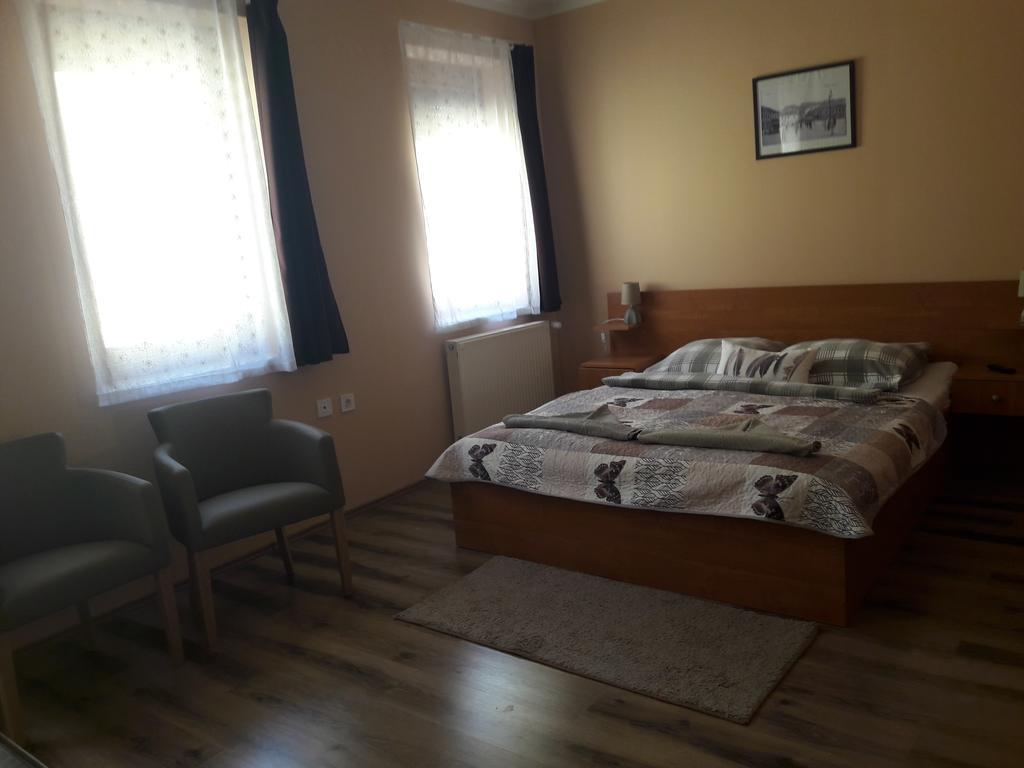 Diófa Vendégház Eger Esterno foto